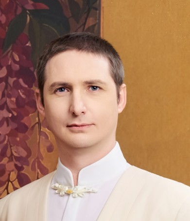 Portrait of Cédric Doutres, founder of DOUTRES Group
